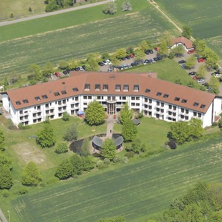 Tagungs- Und Bildungszentrum Steinbach/Taunus シュタインバッハ・アム・タウヌス エクステリア 写真