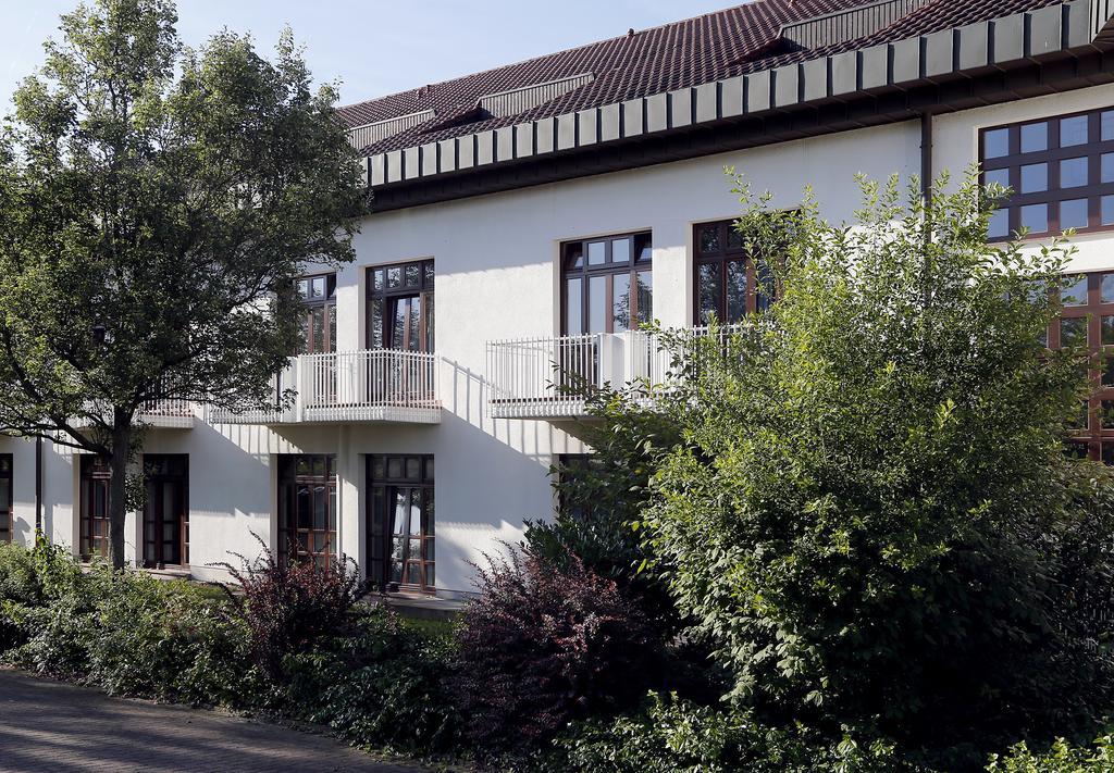 Tagungs- Und Bildungszentrum Steinbach/Taunus シュタインバッハ・アム・タウヌス エクステリア 写真