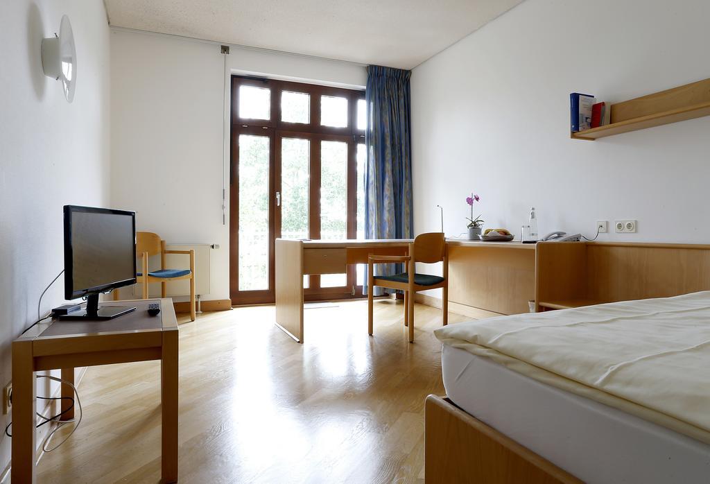 Tagungs- Und Bildungszentrum Steinbach/Taunus シュタインバッハ・アム・タウヌス 部屋 写真