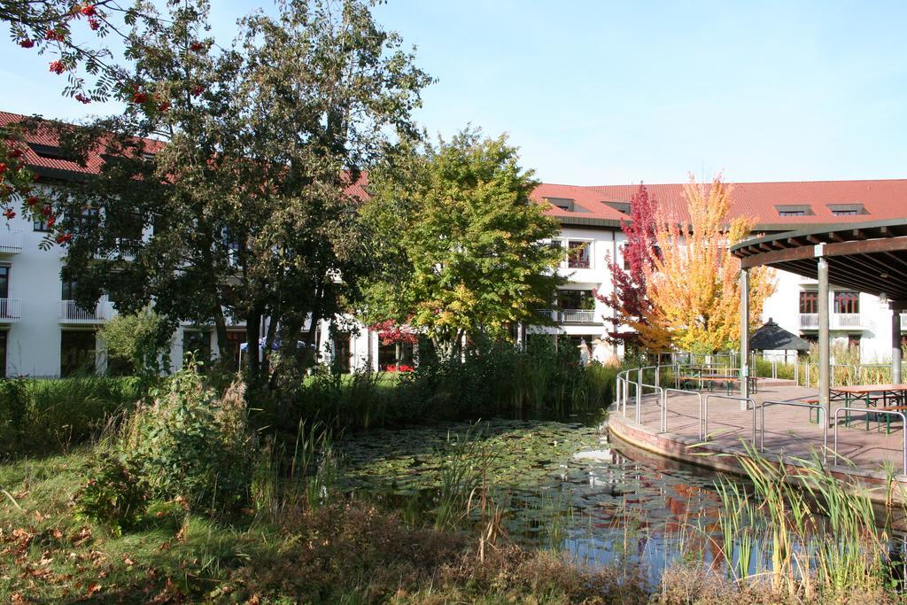 Tagungs- Und Bildungszentrum Steinbach/Taunus シュタインバッハ・アム・タウヌス エクステリア 写真