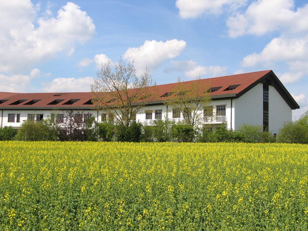Tagungs- Und Bildungszentrum Steinbach/Taunus シュタインバッハ・アム・タウヌス エクステリア 写真